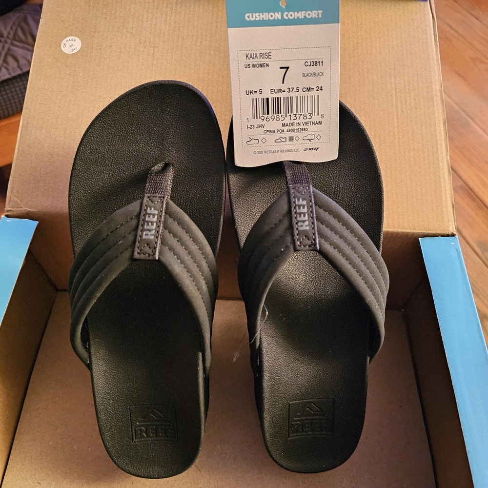 Reef Black Sandals Kaia Rise